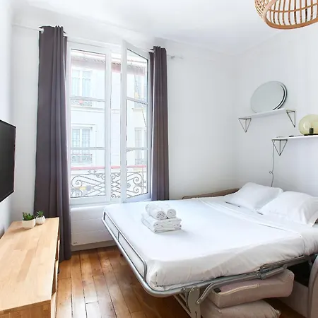 Apartment Montmartre 2Br Apartment Paris